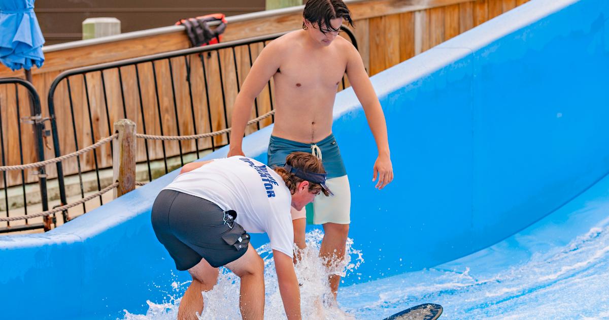 Attendant at standup