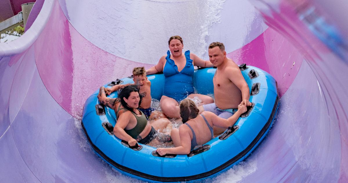 2 moms and 3 children on raft