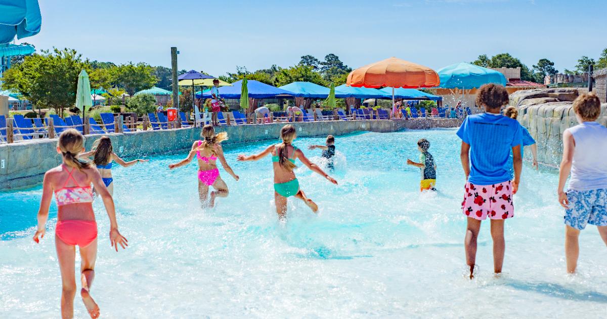 Kids running out of Wave Pool